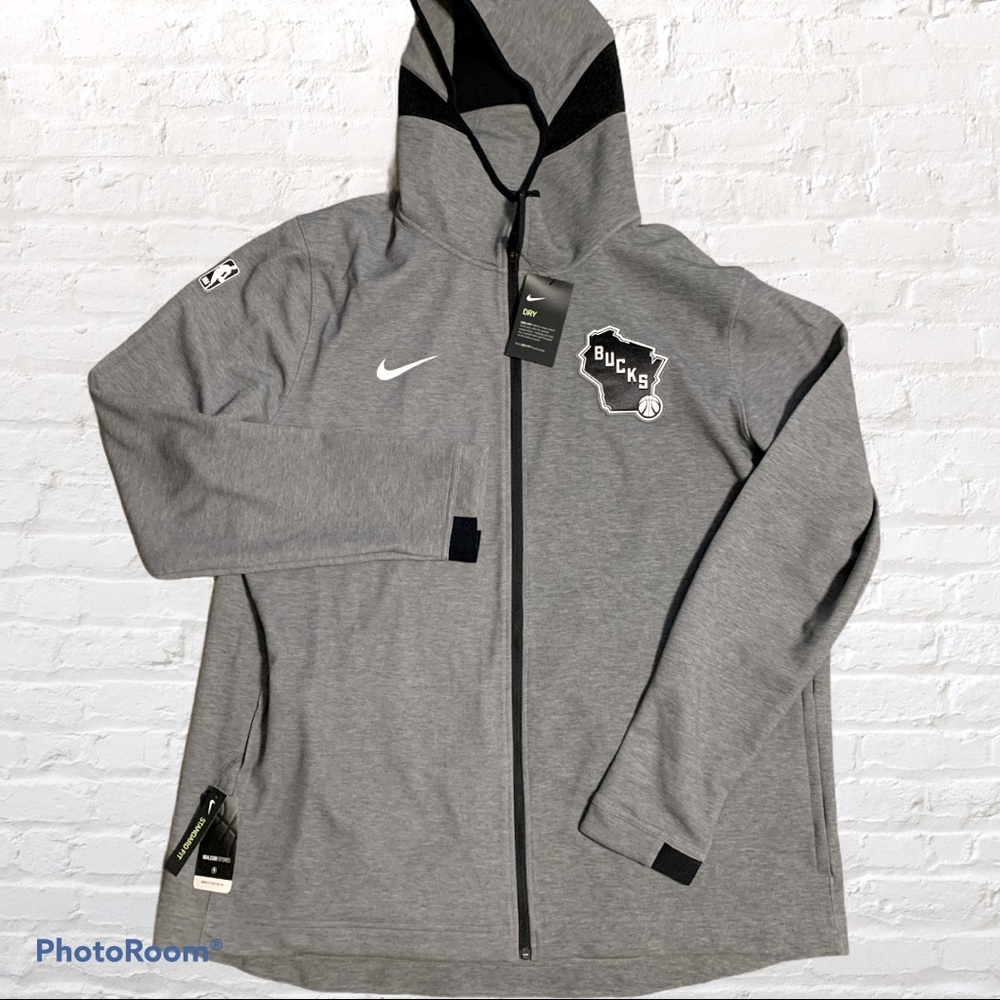 Milwaukee Bucks Warm Up Jacket